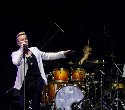 FOTO: Aksi Ronan Keating dan Steelheart Memukau Penonton di The 90's Festival Jakarta