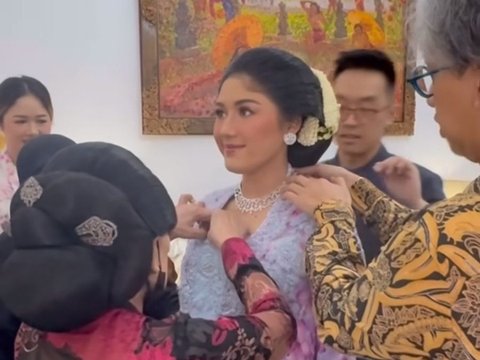 Penampilan Erina Gudono di Momen Acara Tasyakuran 7 Bulanan dan Tingkeban, Potret Cantik Bumil Makin Terpancar