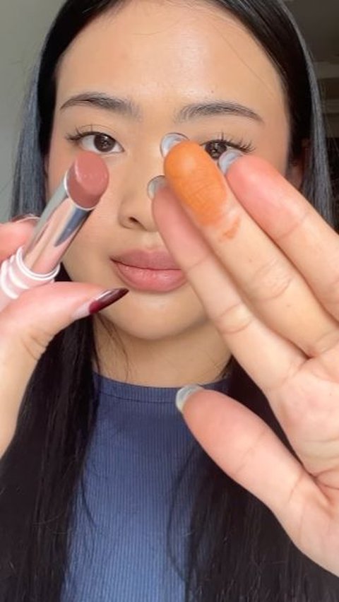 Don't Just Throw Away Lipstick That Doesn't Match, Try This Trick