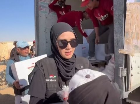 Witness Two Missiles Explode While Visiting Palestinian Victims, Zaskia Mecca Creates a Will Video