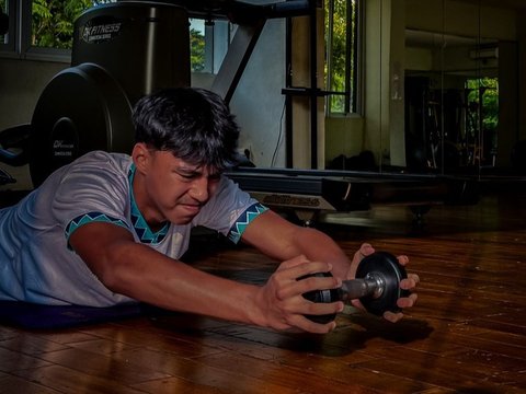 Meski Dicoret dari Timnas Indonesia U-16, ini 7 Potret Diego Anak Darius Sinathrya dan Donna Agnesia Tetap Giat Berlatih di Gym