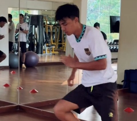 Meski Dicoret dari Timnas Indonesia U-16, ini 7 Potret Diego Anak Darius Sinathrya dan Donna Agnesia Tetap Giat Berlatih di Gym