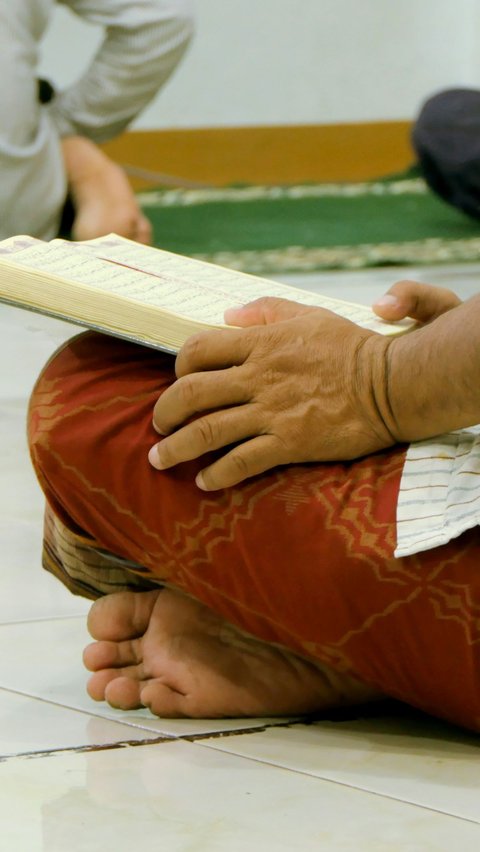 Example of Night Prayer Reading for Tirakatan on August 17, Expressions of Gratitude and Best Wishes for the Indonesian Nation