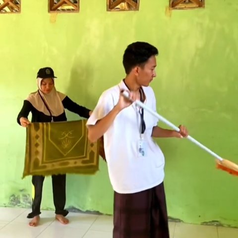 Renovasi Musala yang Sudah Tak Terpakai, Aksi Mahasiswa KKN Ini Banjir Pujian