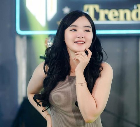 Potret Laila Ayu, Peserta Dangdut Nasional yang Parasnya Disebut Mirip Bella Bonita, Suaranya Merdu Banget