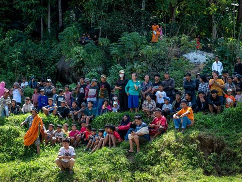 FOTO: Melihat Tradisi Sisemba, Duel Kaki Mendebarkan di Tana Toraja