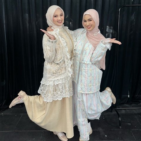 Potret Sabrina Anggraini Melenggang di Runway Mengenakan Busana Hijab, Tampil Satu Panggung Bersama Sang Adik Sama-sama Berparas Cantik