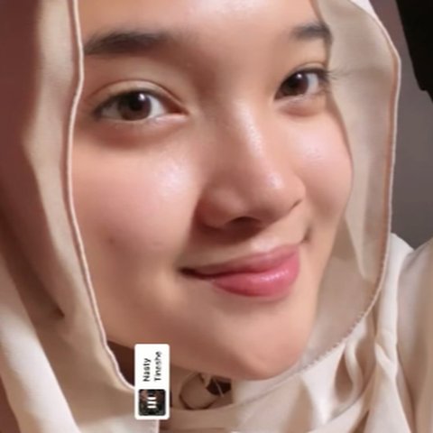 Intip Potret Maulia Permata Putri, Siswi Asal Sumbar Pembawa Baki Bendera HUT RI di IKN