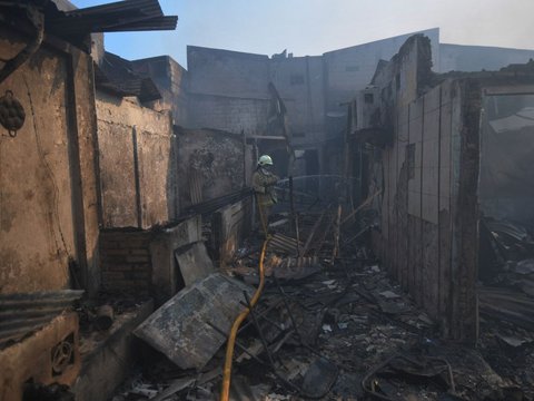 FOTO: Penampakan Kawasan Permukiman Padat Penduduk di Manggarai yang Ludes Terbakar,  Sebabkan 1.050 KK Mengungsi