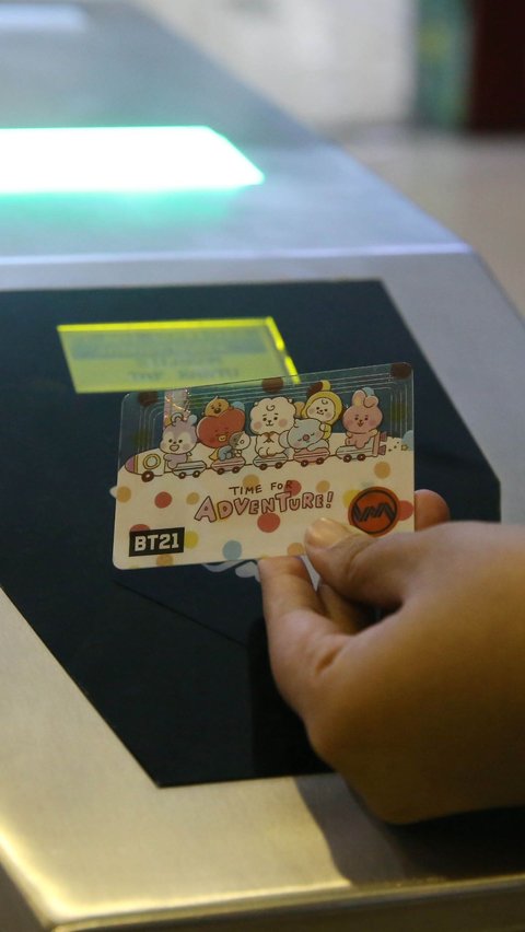 FOTO: Tampilan Imut Kartu KRL Edisi BT21 untuk Para Pengguna Commuter Line