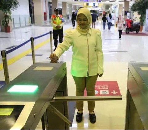 FOTO: Tampilan Imut Kartu KRL Edisi BT21 untuk Para Pengguna Commuter Line