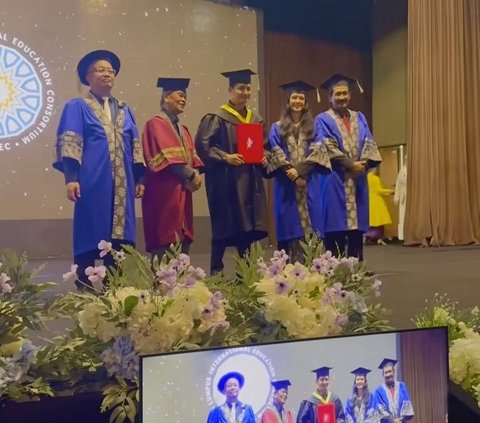 Portrait of Chand Kelvin Graduating with a Master's Degree in Malaysia