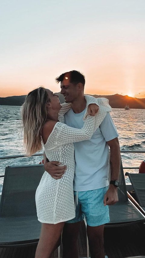 FOTO: Alvaro Morata dan Istri Putuskan Bercerai, Tiga Minggu Lalu Masih Mesra dan Romantis