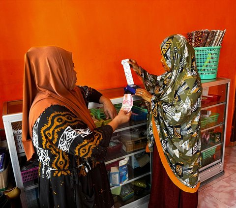 FOTO: Mariyati Daeng Ngintang, Pahlawan Inklusi Keuangan dari Pulau Lae-Lae Sulawesi Selatan