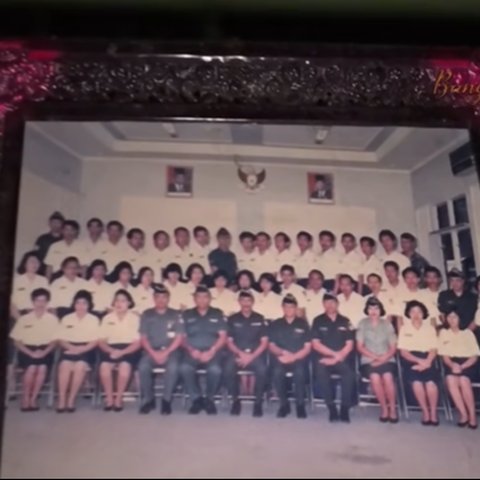 Pria Ini Tinggal Sebatang Kara di Rumah Terbengkalai, Orangtuanya Bukan Orang Sembarangan Keluarga Besar TNI AD.