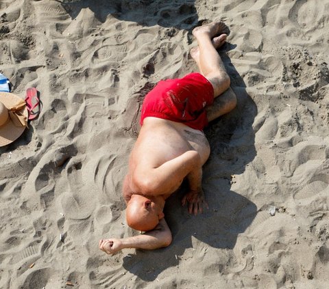 Badan Climate Watch dari Dinas Meteorologi Jerman (DWD) juga memperingatkan bahwa gelombang panas yang sedang berlangsung akan paling berdampak pada beberapa negara di Eropa Selatan dan Timur, termasuk Montenegro. Foto: REUTERS / Stevo Vasiljevic