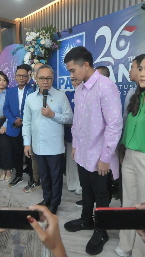 FOTO: Bertemu Zulkifli Hasan, Kaesang Pangarep Terang-Terangan Bakal Koalisi PSI dan PAN pada 2029