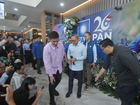 FOTO: Bertemu Zulkifli Hasan, Kaesang Pangarep Terang-Terangan Bakal Koalisi PSI dan PAN pada 2029