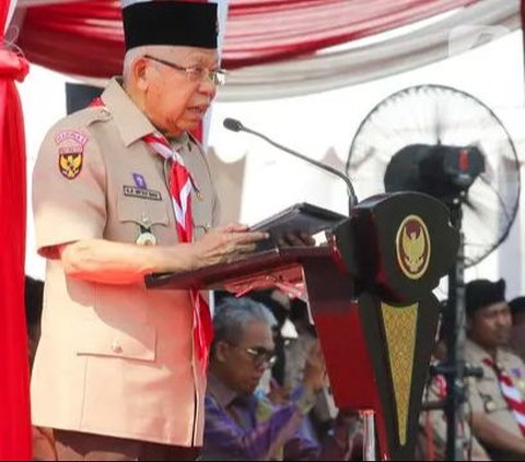 FOTO: Momen Wapres Ma'ruf Amin Pimpin Upacara Hari Pramuka ke-63