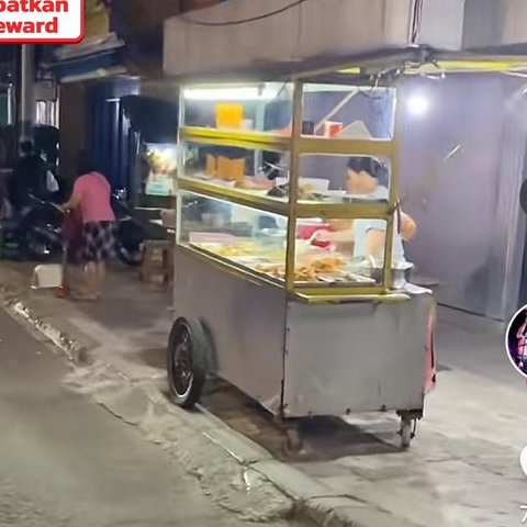 Katon Bagaskara Tergila-gila Sama Masakan Warung Kaki Lima ini, Sampai Bela-belain Mampir Pulang Konser Malam-Malam