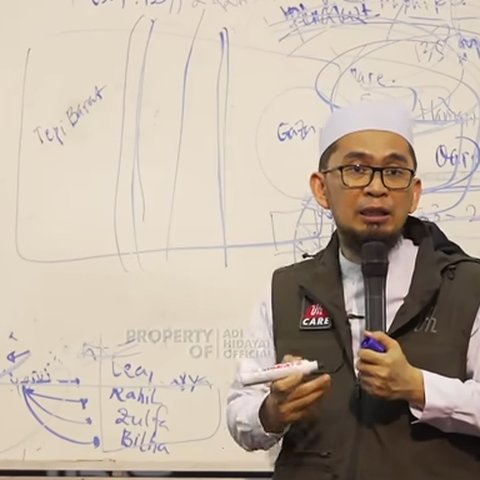 Ustadz Adi Hidayat