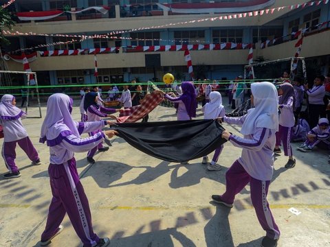 FOTO: Serunya Lomba 17-an Ini Bisa Tumbuhkan Semangat Nasionalisme dan Jiwa Pantang Menyerah