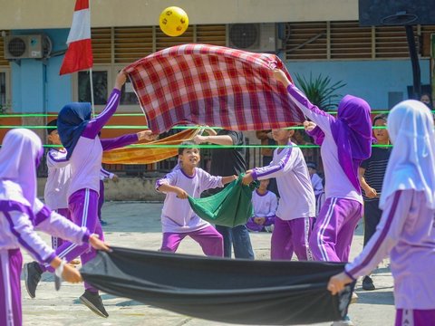 FOTO: Serunya Lomba 17-an Ini Bisa Tumbuhkan Semangat Nasionalisme dan Jiwa Pantang Menyerah