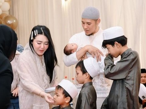 Potret Akikah Baby Agham Anak Via Vallen, Paras Cute Sang Anak Bikin Salfok