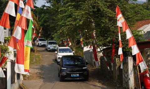 Mengemudikan Wuling Cloud EV: Pengalaman di Kemacetan, Jalan Tol, dan Pegunungan