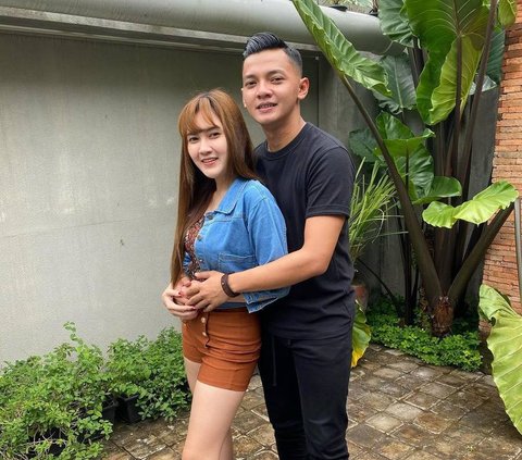 Anniversary 4 Tahun, Intip 10 Potret Perjalanan Cinta Nella Kharisma & Dory Harsa, Dari Awal Bertemu Hingga Punya Dua Anak