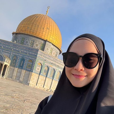 Tengah Berada di Palestina, Aksi Zaskia Adya Mecca Main Bareng Anak-anak Curi Perhatian