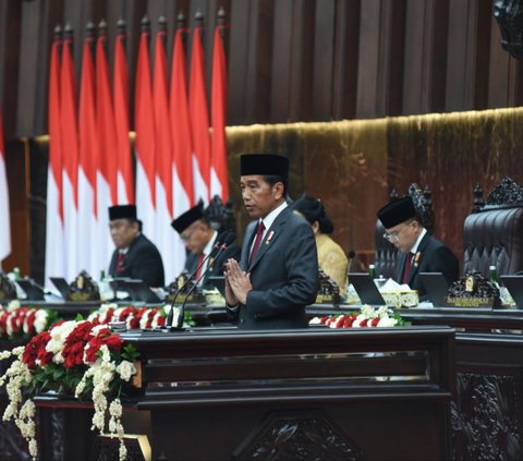 FOTO: Disaksikan Prabowo, Jokowi Pidato RAPBN Singgung Keberlanjutan Pembangunan IKN hingga Makan Bergizi Gratis