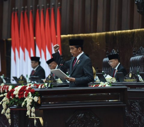 FOTO: Disaksikan Prabowo, Jokowi Pidato RAPBN Singgung Keberlanjutan Pembangunan IKN hingga Makan Bergizi Gratis