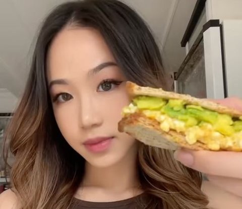 Practical and Healthy Breakfast, Simple Avocado Egg Salad Toast Recipe