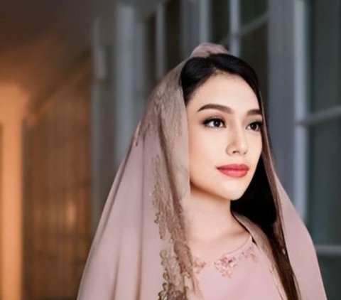 Umi Pipik Reveals Celine Evangelista Has Converted to Islam for a Long Time