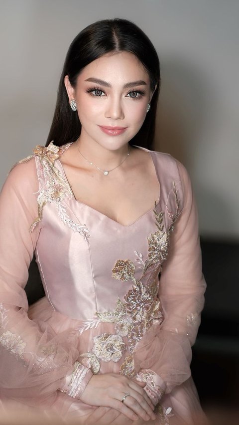 Umi Pipik Reveals Celine Evangelista Has Converted to Islam for a Long Time