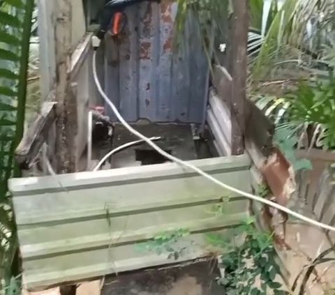 This Squatting Toilet Is Spine-Chilling, Located in the Middle of the Forest but Equipped with High-Pressure Jet Shower: 'One Spray and Hemorrhoids Are Healed'