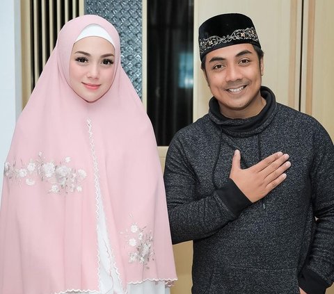 Official Convert! 8 Photos of Celine Evangelista Looking More Beautiful in Hijab, Like a Living Barbie