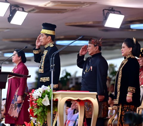 FOTO: Potret Jokowi dan Prabowo Duduk Berdampingan Saat Upacara HUT Kemerdekaan RI di IKN