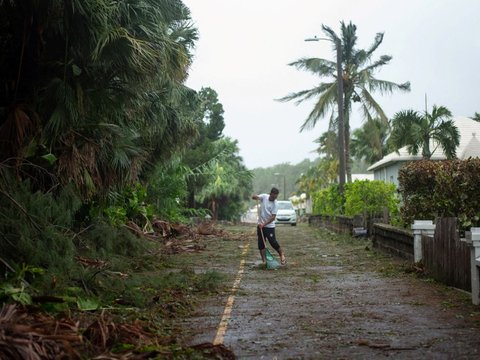 FOTO: Ngeri! Ini Penampakan Badai Ernesto Mematikan dari Satelit saat Menghantam Bermuda