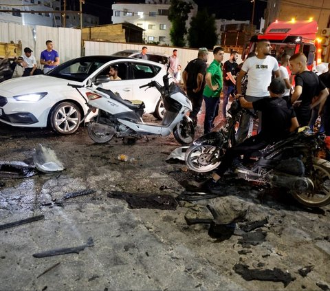 FOTO: Serangan Udara Israel Sasar Mobil Melintas di Jalan Raya Jenin Tepi Barat, Bunuh Dua Anggota Senior Hamas