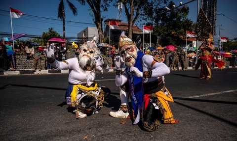 FOTO: Potret Warna-Warni Semarak Perayaan Hari Kemerdekaan RI ke-79 di Sejumlah Daerah di Indonesia