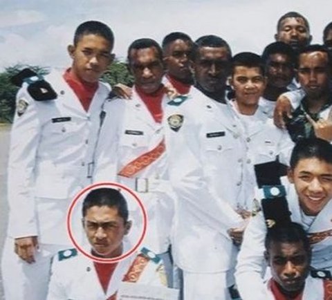 Dari Pasha Ungu hingga Desy Ratnasari, 11 Foto Artis yang Menjadi Anggota Pengibar Bendera