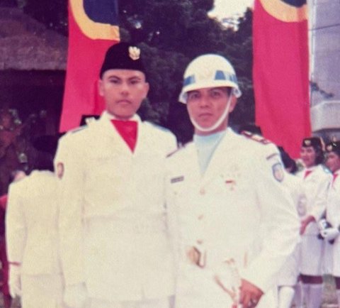 Dari Pasha Ungu hingga Desy Ratnasari, 11 Foto Artis yang Menjadi Anggota Pengibar Bendera