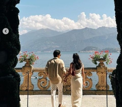 Potret Romantis Amanda Rawless Dilamar Sang Kekasih di Lake Como Italia, Berlutut saat Beri Cincin di Tepi Danau