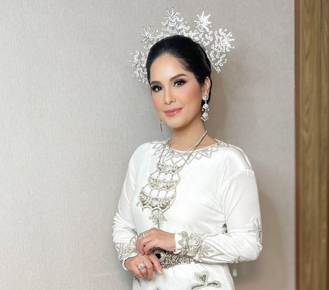 8 Luxurious Styles of Artists Attending the Independence Ceremony in IKN, Annisa Pohan Wears a Wedding Dress