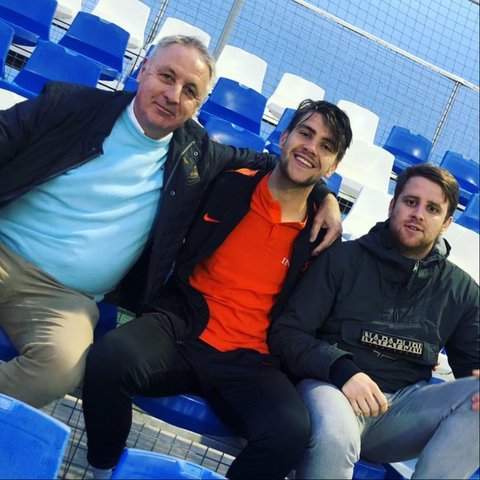 Maarten Paes berdarah Indonesia dari neneknya yang berasal dari Pare, Kediri, Jawa Timur.