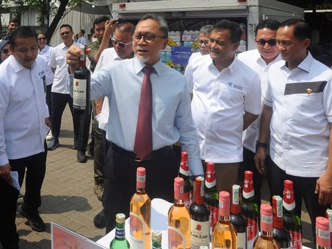 FOTO: Mendag Musnahkan Barang-Barang Tak Sesuai Ketentuan Senilai Rp 20,22 Miliar