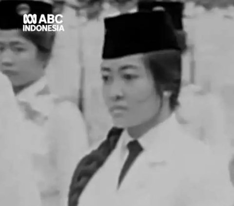 Old Portrait of Megawati as a Paskibraka Member, Captivating with Her Beautiful Features