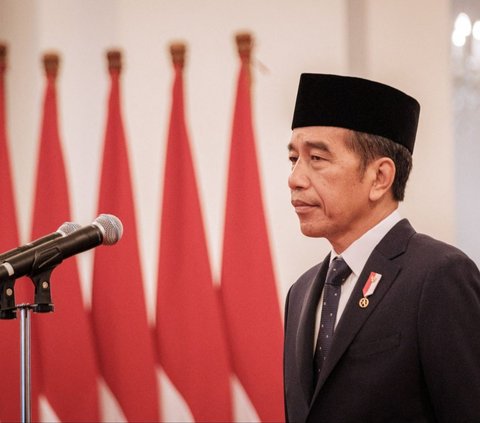 FOTO: Detik-Detik Presiden Jokowi Melantik Bahlil Lahadalia hingga Rosan Roeslani Jadi Menteri Baru di Istana Negara